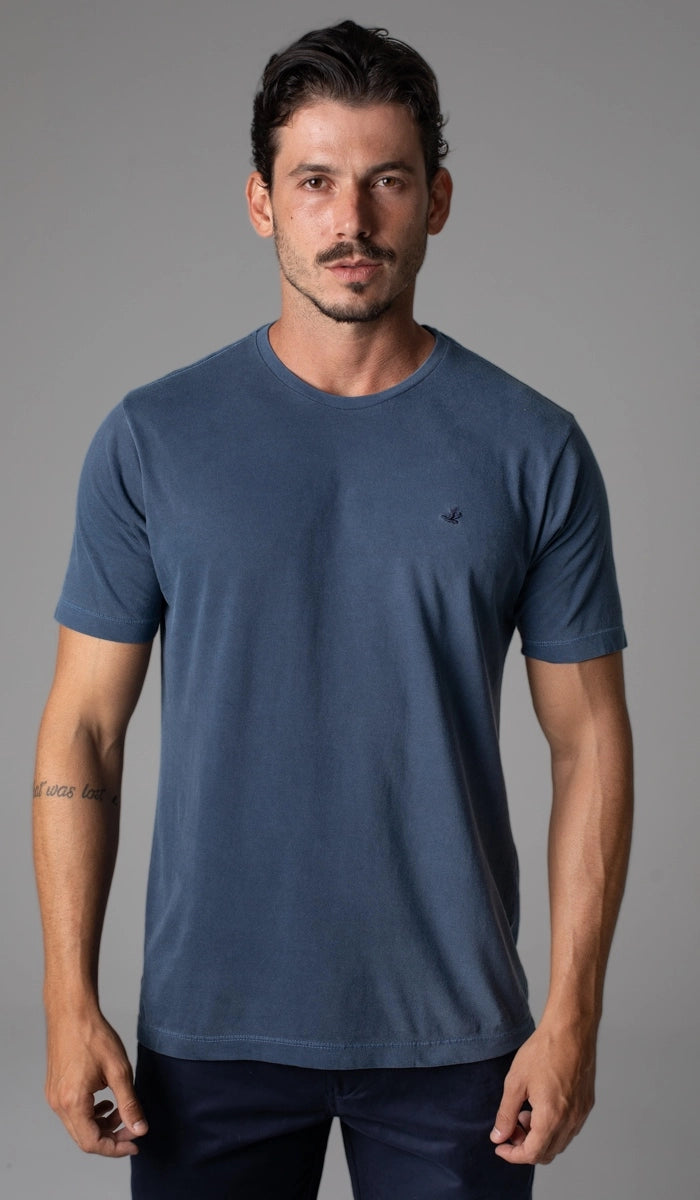 T-Shirt Manga Curta Gola Careca Tinturada Com Bordado